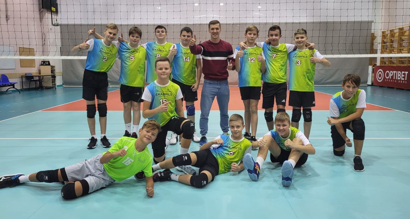 Volejbolisti izcīna ceļazīmi uz finālspēlēm