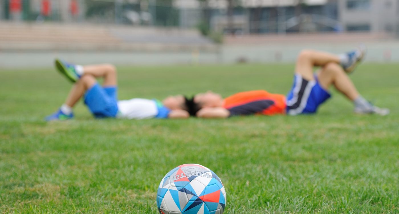Futbolistiem nākas samierināties ar pretinieku pārākumu