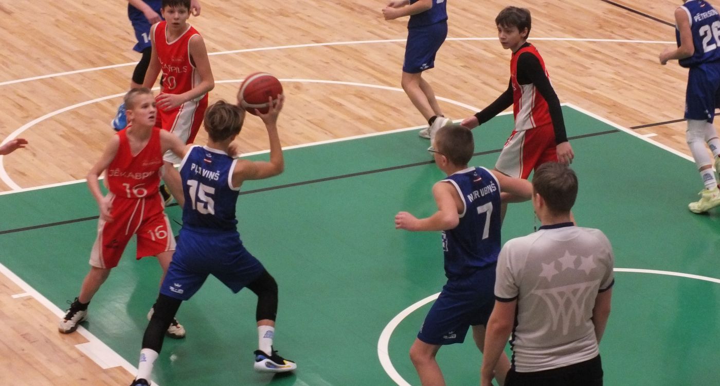 Basketbola sabraukumā mačojas jaunākie LJBL dalībnieki