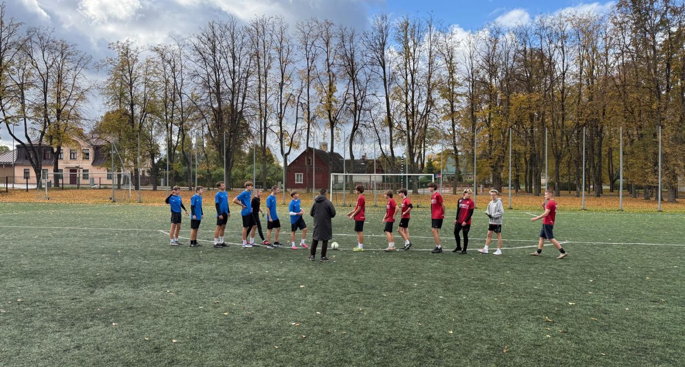 Arī 8.-9.klašu grupā futbolā uzvar Jēkabpils 3.vidusskola