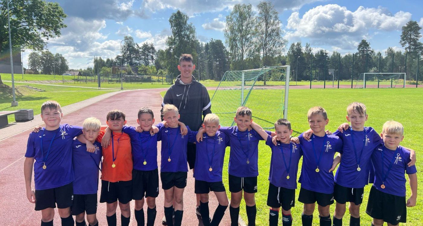 Pirmie dalību čempionātā noslēdz U9