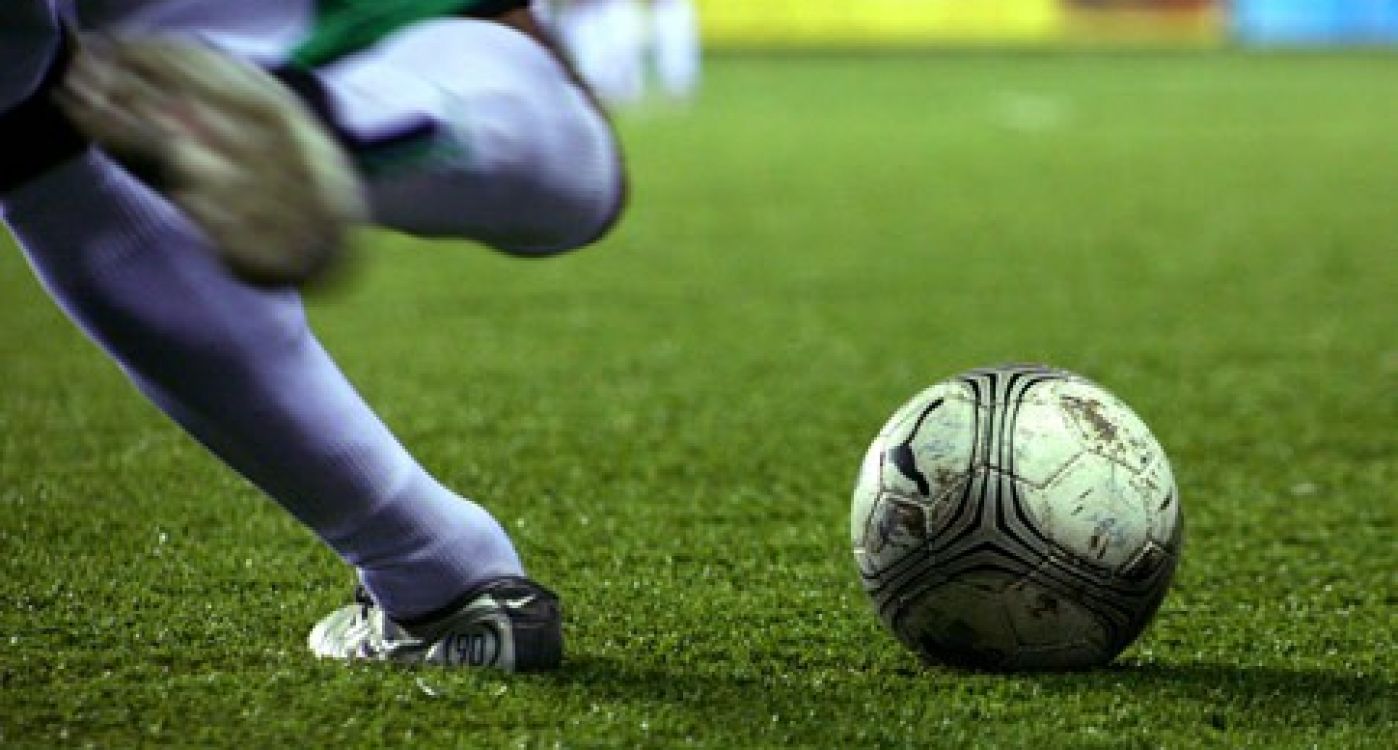 Futbolisti turpina uzvaras gājienu