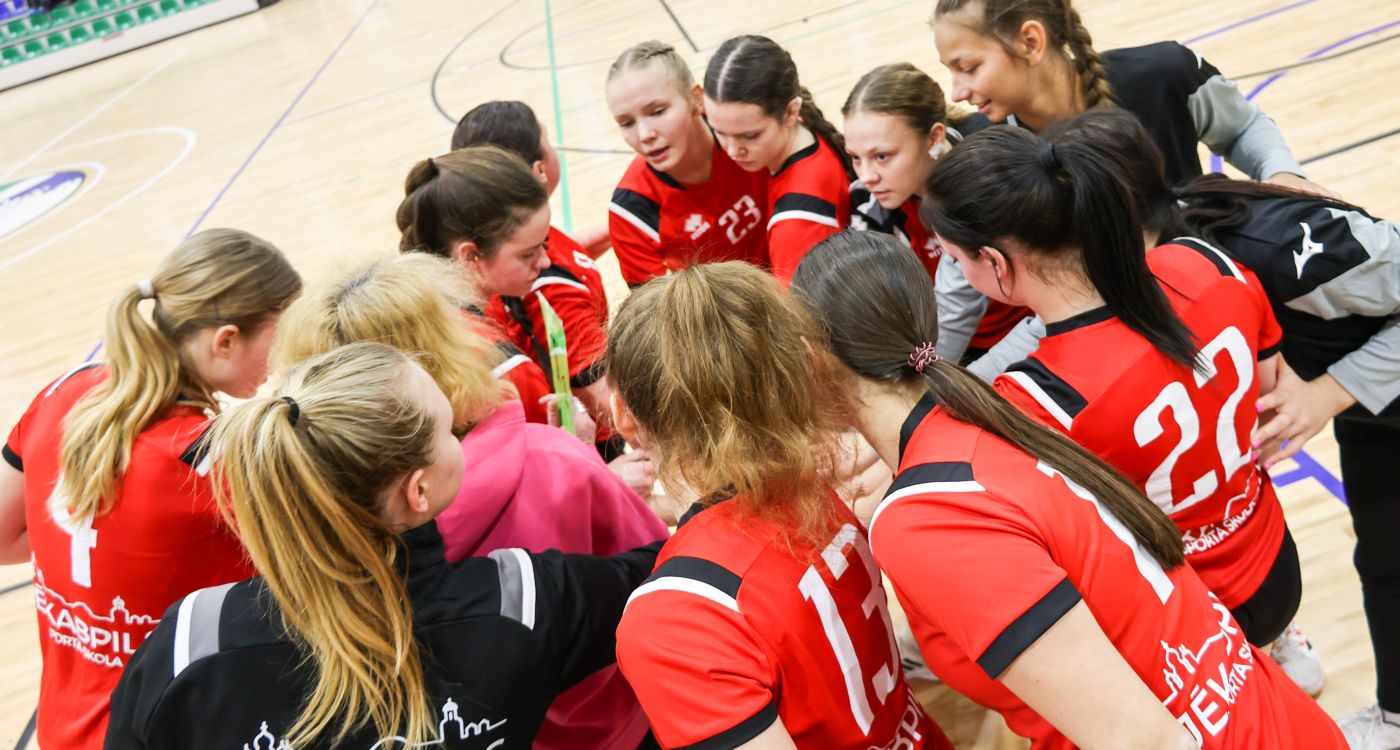 Sieviešu virslīgā handbolā Jēkabpils SS pieveic līderkomandu
