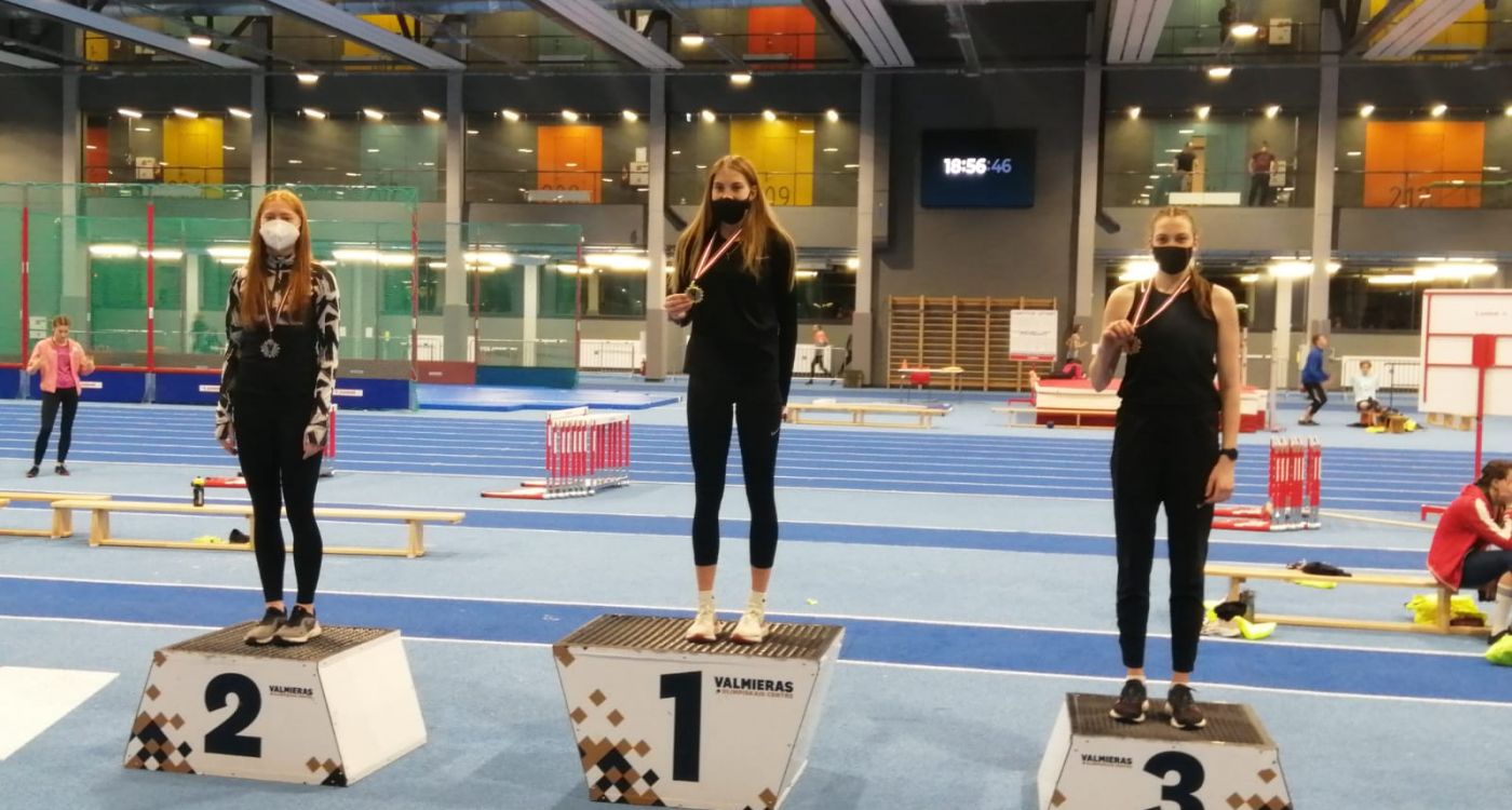 Veiksmīgi starti Jēkabpils Sporta skolas vieglatlētiem Valmierā