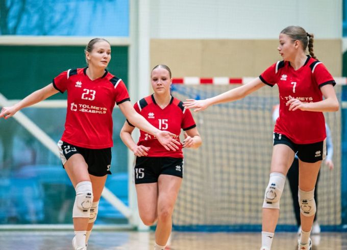 Mūsu Virslīgas handbolistes izcīna uzvaru pār Salaspils komandu