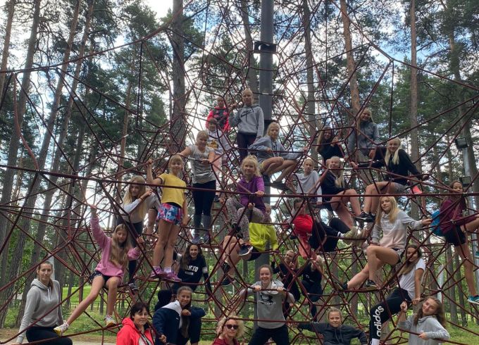 Handbolistes apņēmības pilnas atgriežas no treniņnometnes Bulduros