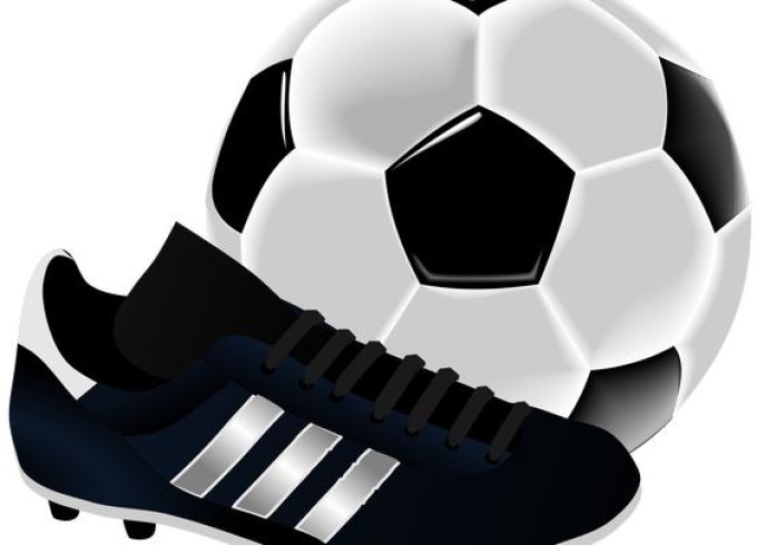Futbolisti cītīgi iet uz priekšu