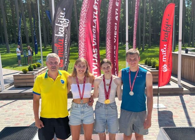 Lāsma Zemīte atkārto Latvijas rekordu tāllēkšanā
