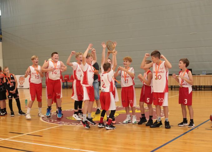 Mūsu U12 komanda Jelgavā plūc uzvarētāju laurus