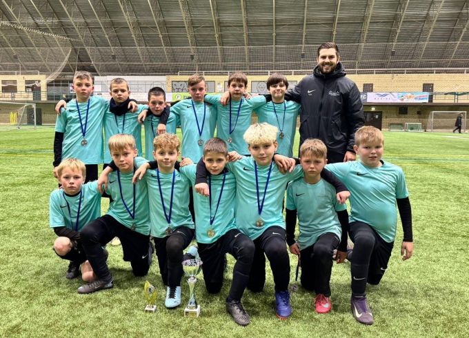 Turnīri Rīgā un pārbaudes spēle mājās- futbola sezona noslēdzas ar vērtīgām atziņām