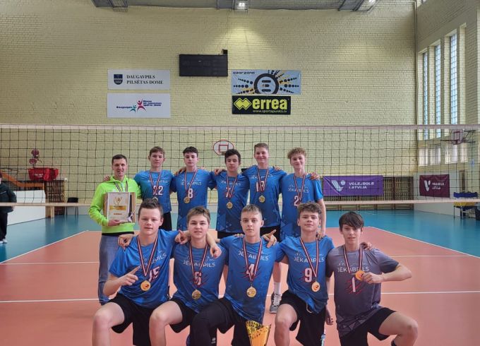 Volejbolisti triumfē turnīrā Daugavpilī