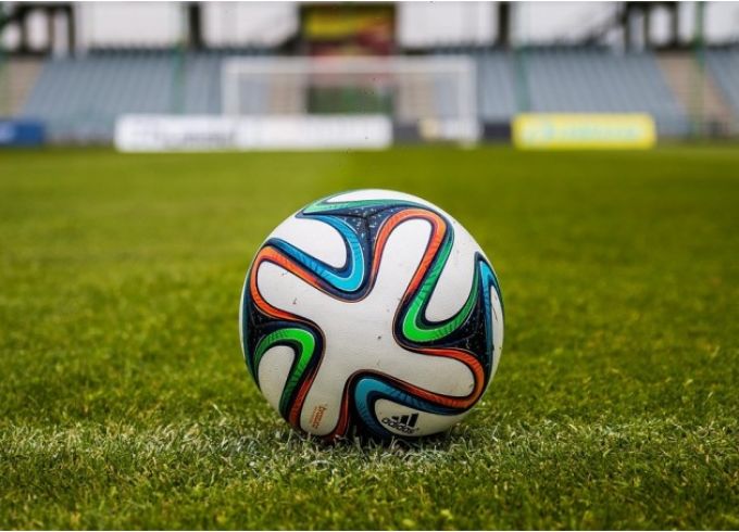 Futbolisti bruģē ceļu uz finālspēlēm