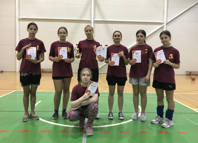Noslēdzas basketbols mazo skolu grupā