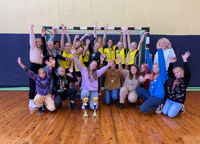 No Latvijas kausa izcīņas handbolā abas Jēkabpils SS komandas atved kausus
