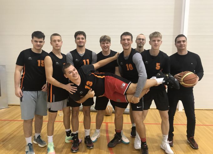 Basketbols vidusskolu jauniešiem
