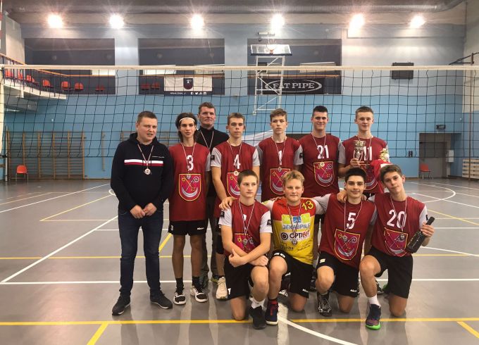 Cēsu kausā volejbolistiem sudraba godalgas