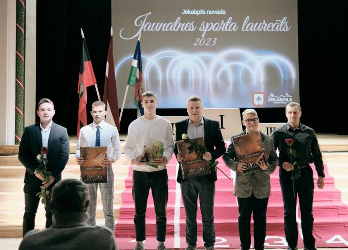 Nominācijas KOMANDAS BALSTS SPORTĀ saņēmēji