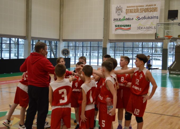 Aizvadītā nedēļa komandu sporta veidu sacensībās