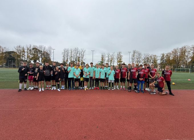 Starp 6.-7.klašu skolēniem futbolā stiprākā Jēkabpils 3.vidusskola