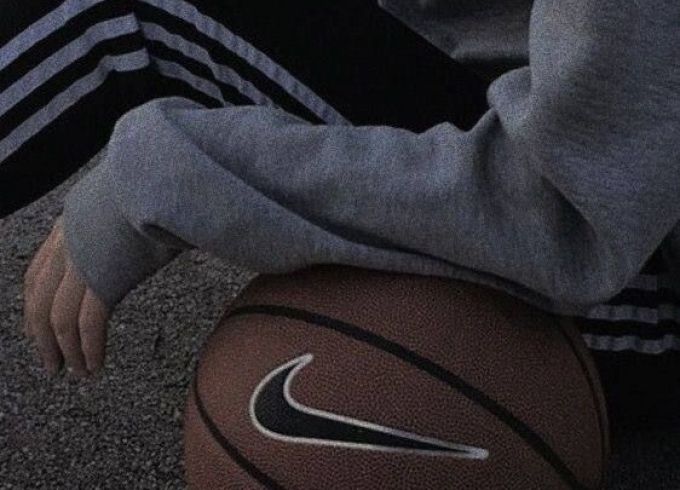 Basketbolistiem spēles savā laukumā