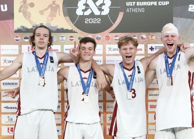 3x3: Latvijas U17 izlases puiši izcīna Eiropas U17 čempionāta sudrabu, sastāvā JĀNIS CENSONIS
