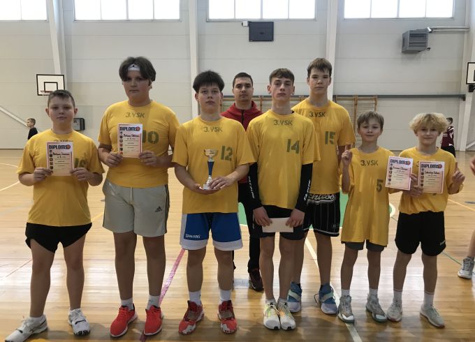 Noslēdzas skolu sacensības basketbolā