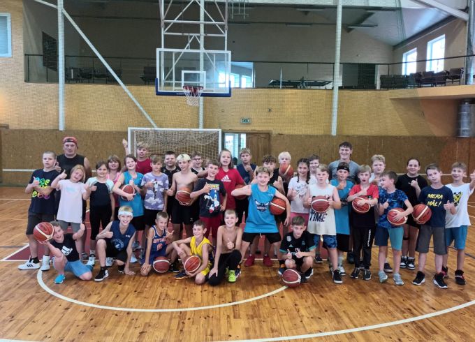 Basketbolistiem noslēgusies treniņnometne Aglonā