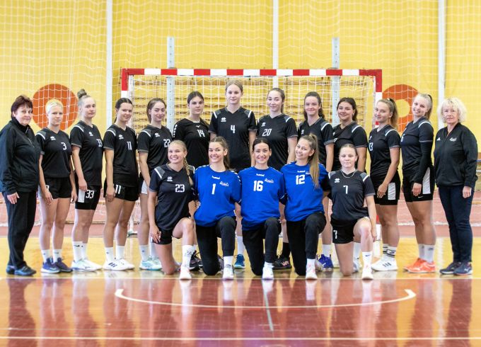 Jēkabpils SS handbolistes sīvā cīņā izcīna uzvaru pār REIR/Dobeles SS un atgūst vicelīderes pozīciju