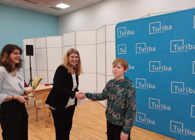 Martijam Krakopam 1.vieta čempionāta pusfinālā
