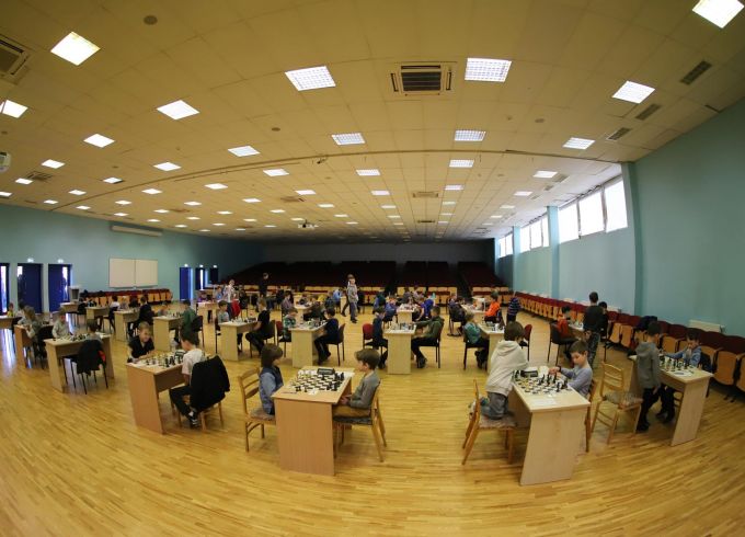 Šahisti piedalās Latvijas jauniešu šaha čempionāta pusfinālā