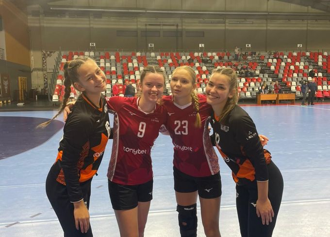 Latvijas handbola izlasei divi bezierunu zaudējumi un PČ kvalifikācija noslēgusies