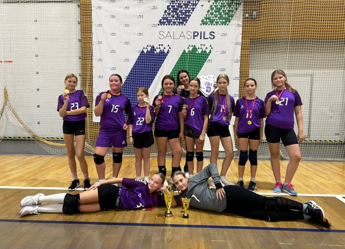 U12 handbolistes triumfē Salaspilī