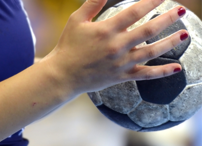  Handbolistes čempionātu uzsāk ar rezultātu attiecību 1:1