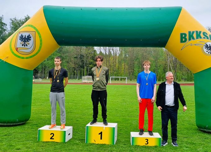 Vieglatlēti pārved godalgas no Lietuvas