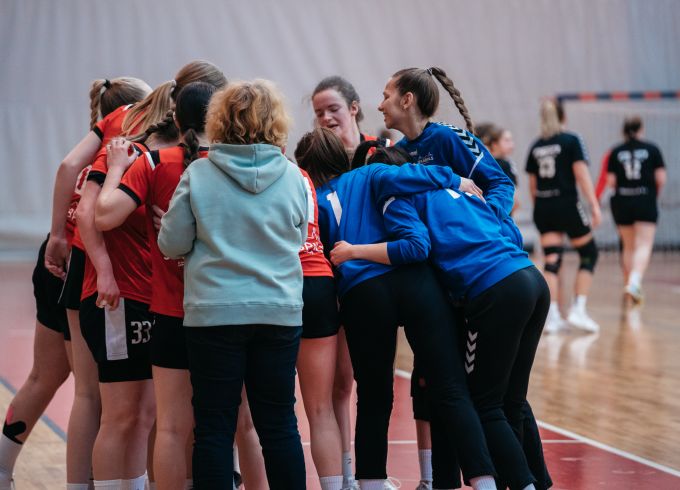 Handbolistes uzvar Latvijas Jaunatnes čempionātā