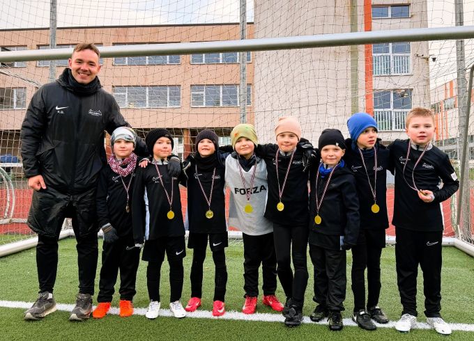 Jaunākie futbolisti aizvada Lieldienu kausu
