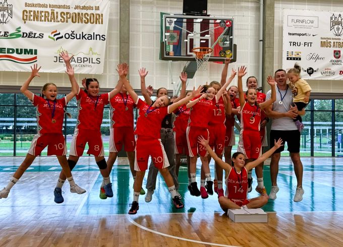 Basketbola kausā “Lūsenes 2026” Jēkabpils Sporta skolas meitenēm – sudrabs!