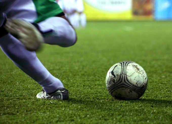 Futbolisti turpina uzvaras gājienu