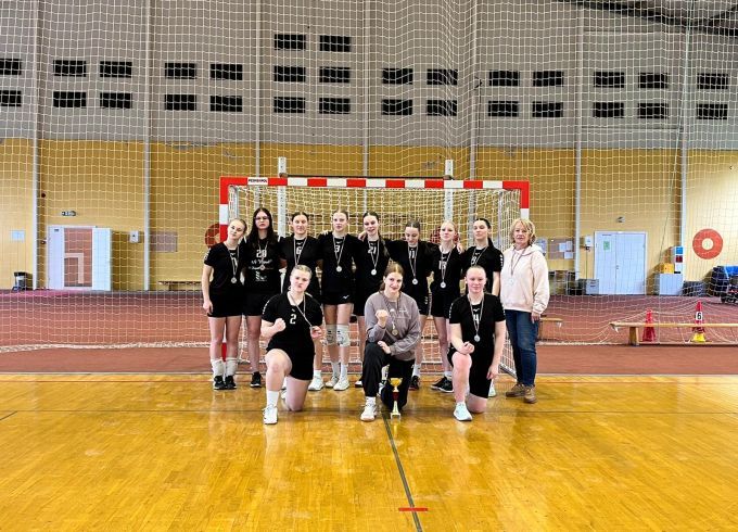 Divas handbola komandas noslēdz dalību Latvijas Jaunatnes čempionātā