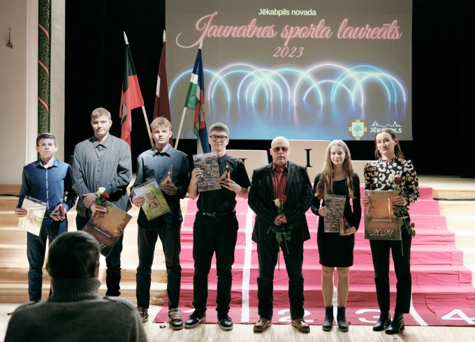 Nominācijas TRENERA LABĀ ROKA saņēmēji