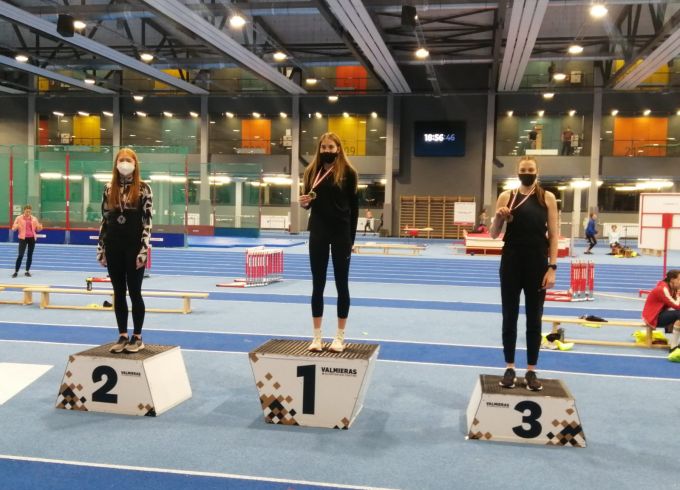 Veiksmīgi starti Jēkabpils Sporta skolas vieglatlētiem Valmierā