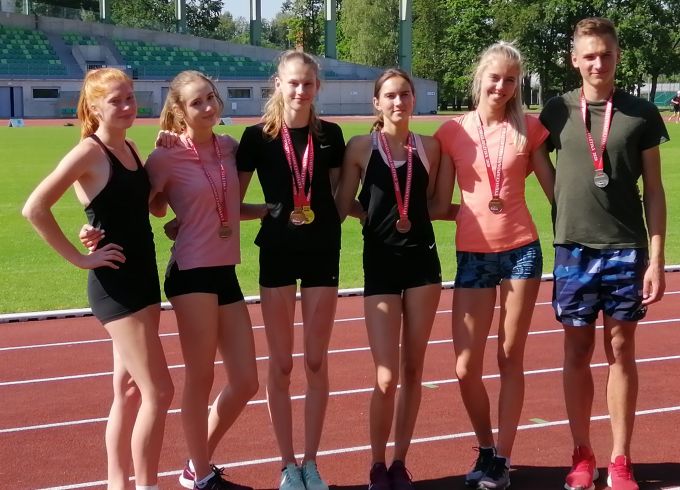 Latvijas čempionāts pieaugušajiem vieglatlētiem atnes 4 medaļas