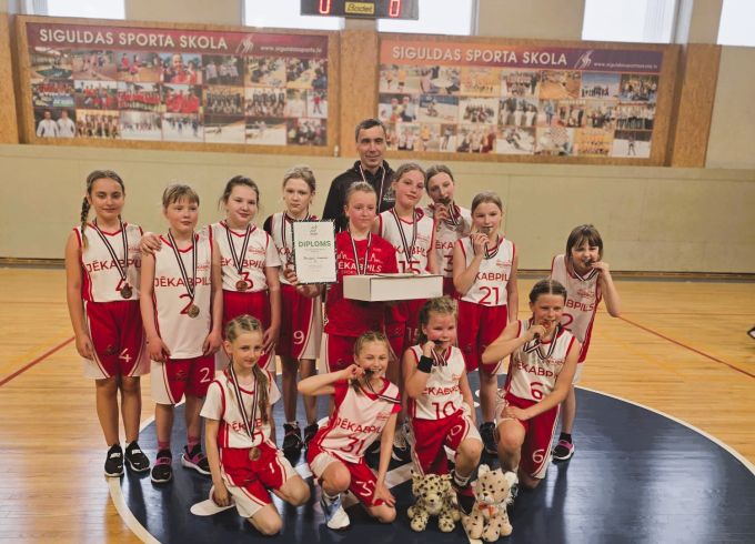 Basketbolistes pārved bronzu