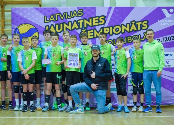 Sezonu noslēdz U-14 volejbolisti